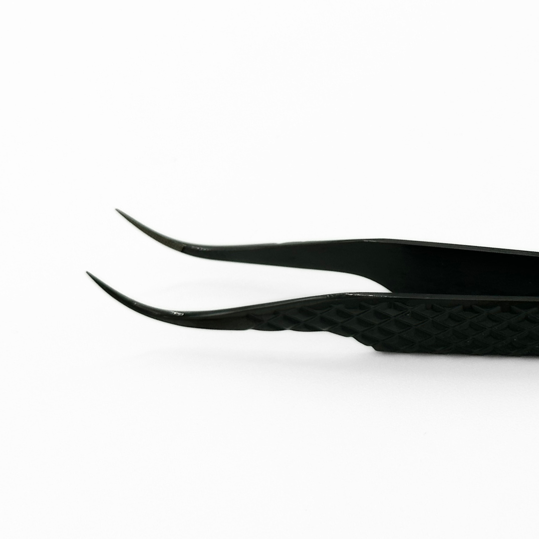 ElleeFLOW Pro Curved Tweezer - 1642