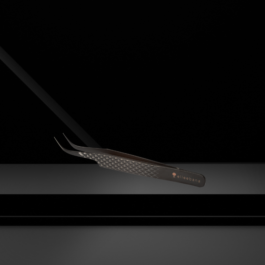 ElleeFLOW *NON-FIBRE* Pro Curved Tweezer - 16421